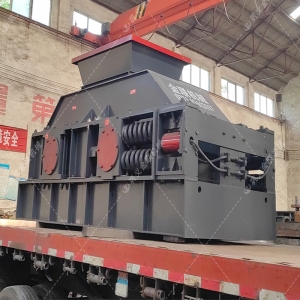 2PG1200x800型對輥制砂機(jī) 大型制砂機(jī)發(fā)往湖北