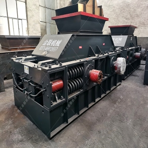PC310X520小型錘式破碎機(jī)發(fā)貨圖片_發(fā)往河南洛河_破碎化工產(chǎn)品