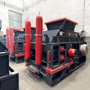 低轉速高壓力對輥制砂機，憑什么成為高品質機制砂的 “粒形守護神”？