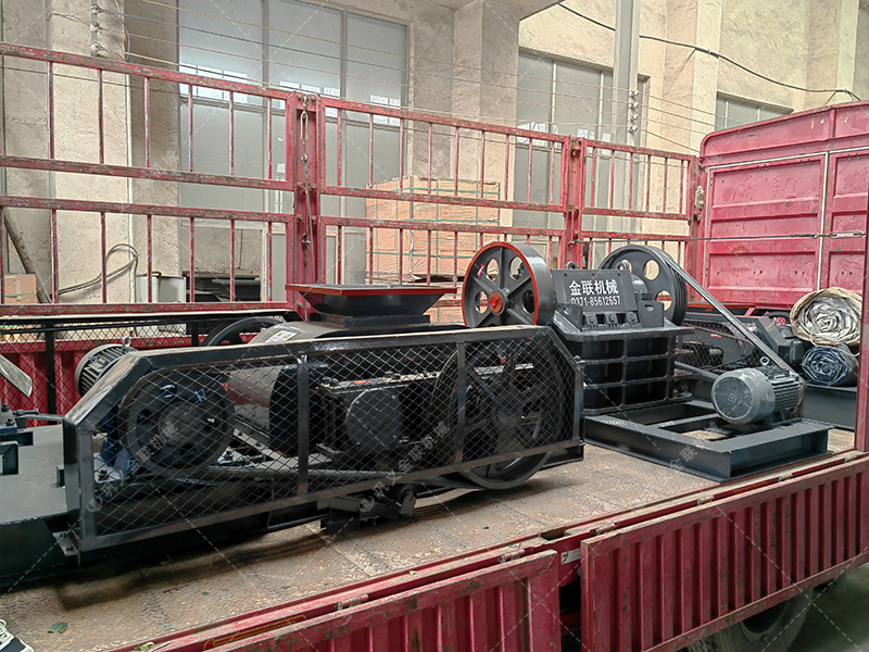 不挑食的 “實(shí)力派”:雙齒輥破碎機(jī)如何輕松應(yīng)對(duì)礦石開(kāi)采中的多樣物料?? 不挑食的 “實(shí)力派”:雙齒輥破碎機(jī)如何輕松應(yīng)對(duì)礦石開(kāi)采中的多樣物料??